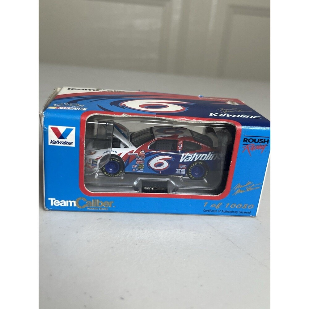 Team Caliber Owners Series Limited Ed 1:64 Diecast 2000 Valvoline #6 Mark Martin